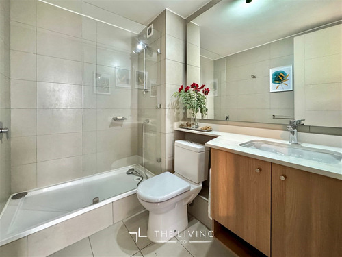 Departamento En Venta De 2 Dorm. En Vitacura