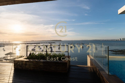 Imagen 10 de 30 de Le Bleu Pent-house En Venta Frente Al Puerto Con El Diseño De Carlos Ott
