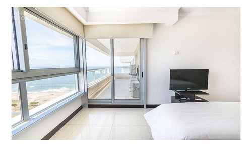 Imagen 19 de 30 de Departamento En Alquiler Torre Lobos - Punta Del Este Brava
