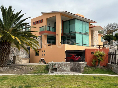 Venta De Casa En Fraccionamiento Vista Real Country Club, Corregidora, Querétaro