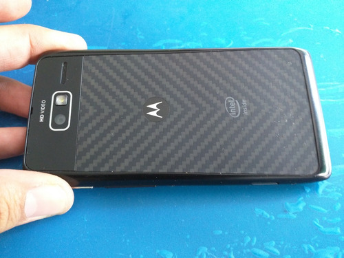 Motorola Xt890 Rarz I Blanco Usado $1500. (Usado)