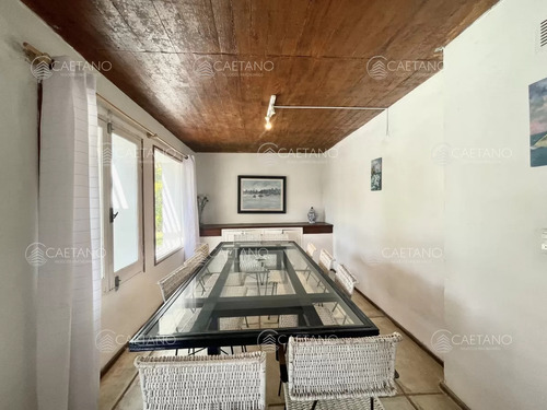 Venta Casa 5 Dormitorios. Montoya, La Barra.