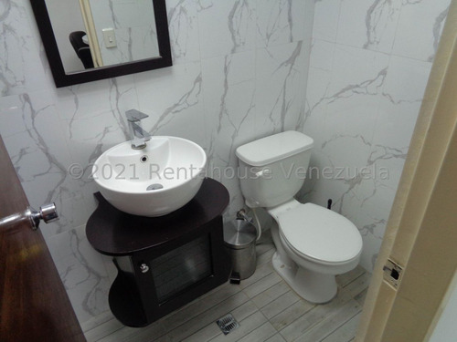Imagen 4 de 8 de Tibizay Diaz Alquila Oficina Las Mercedes 22-11281 0414-412-02-53