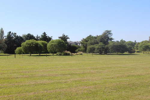 Chacras De La Villa - Excepcional Lote Fondo Norte