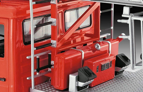 Imagen 3 de 9 de Dlk Mercedes Benz 1419 F/1422 F - Escala 1/24 Revell 07504