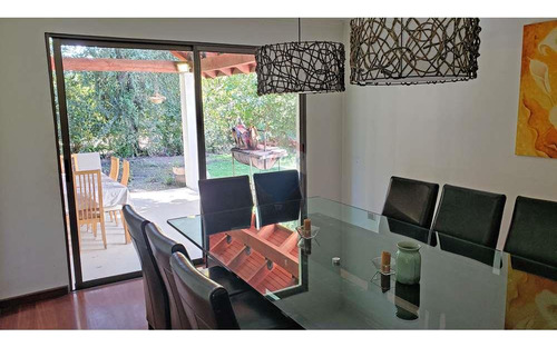 Encantadora Casa De Estilo Chileno En Chicureo