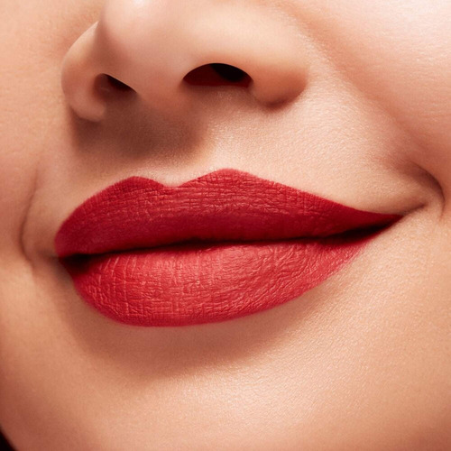 Lápiz labial líquido Mac Locked Kiss Ink 24h, acabado mate Doyenne, color rojo