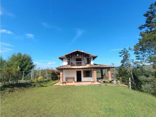 Encantadora Finca En Venta Cerca A Ríonegro