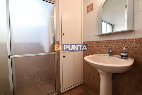 Imagen 5 de 10 de Venta De Apartamento 2 Dormitorios En Arcobaleno/playa Mansa, Punta Del Este.