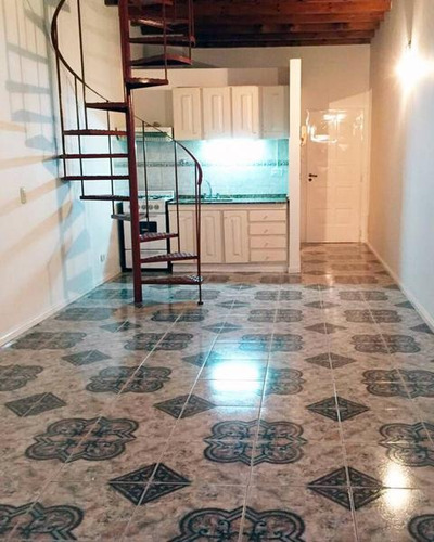 Imagen 2 de 13 de Departamento En Alquiler De 2 Ambientes,muy Comodo!!