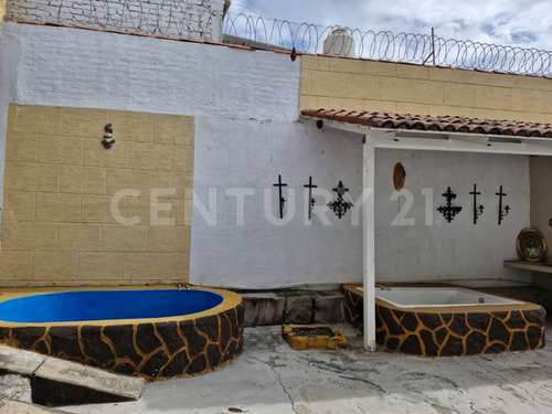 Terraza Con Departamento En Venta En El Chante, Jocotepec, Jalisco