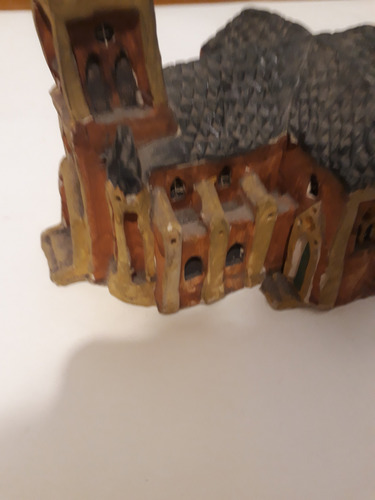 Iglesia De Lujan En Miniatura De Ceramica Terracota (Usado)