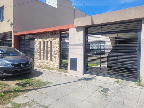 Venta Casa 3 Amb Quincho Terraza Cochera  Haedo