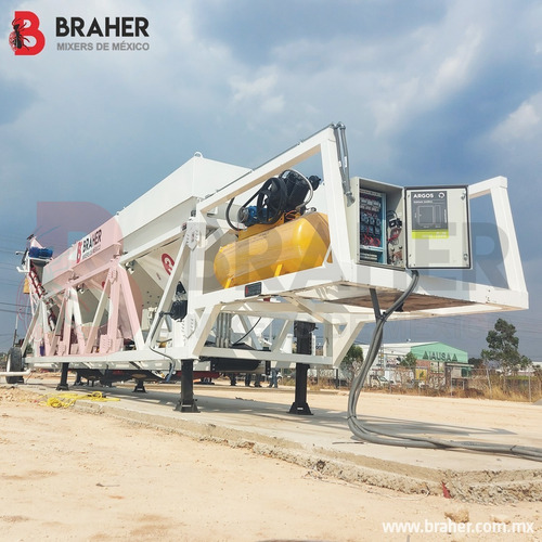 Imagen 2 de 14 de Planta Concretera Móvil 3 Tolvas, Produce 72 M3, Dosifica