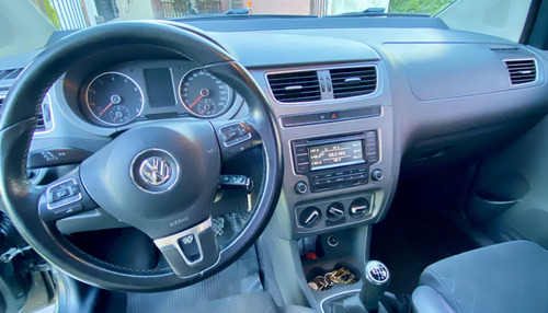 Volkswagen Suran 1.6 Highline 101cv