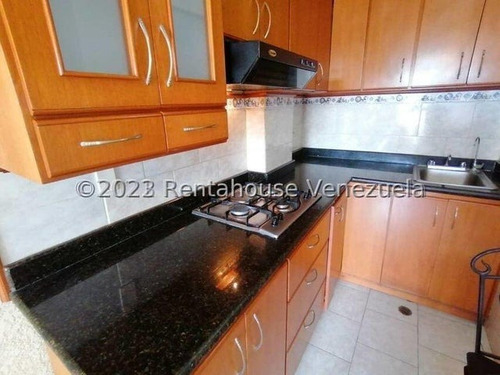 En Venta Acogedor Y Confortable Apartamento Tipo Estudio, Maritza L. Luminoso, Ventilado, Con Agradable Vista Panoramica, 2 4 6 3 4 1 Cuenta Con Sala De Fiesta.