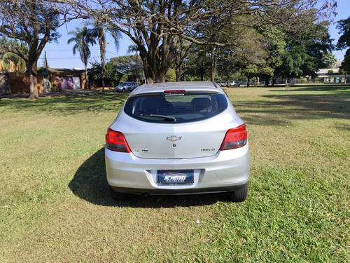Chevrolet Onix Hatch 1.4 4P FLEX LT