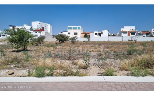 Preventa De Terreno Residencial En Milenio 3 De 243.26 Mts2
