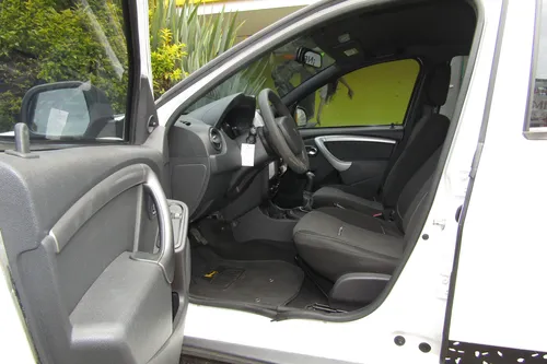 Renault Duster 1.6 Expression 4x2 MT