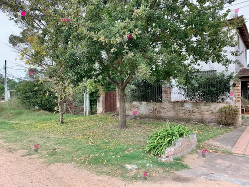 Oportunidad. Venta De Casa A Una Cuadra De La Playa En Buena Zona De Balneario Buenos Aires