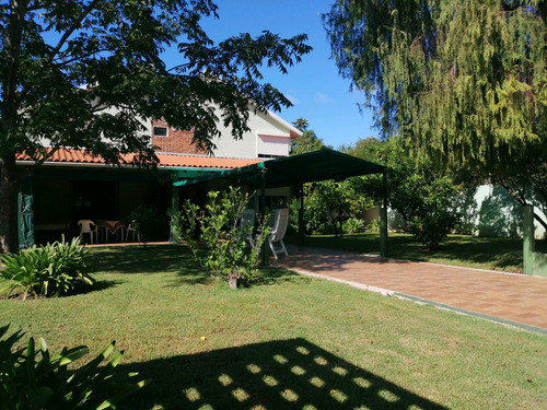 Casa En Atlántida 4 Dorm. 4 Baños Y Piscina