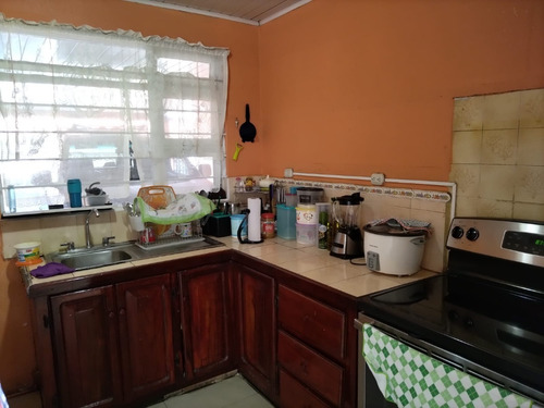 Imagen 10 de 15 de Se Vende Casa Con Apartamento En Goicochea