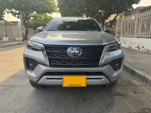 Toyota Fortuner 2.4 Diésel Srv 4X2