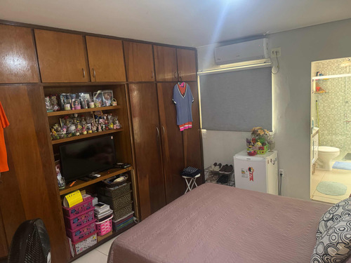 Garagem,sala De Está E Cozinha E Muro 1 Suíte E Quarto