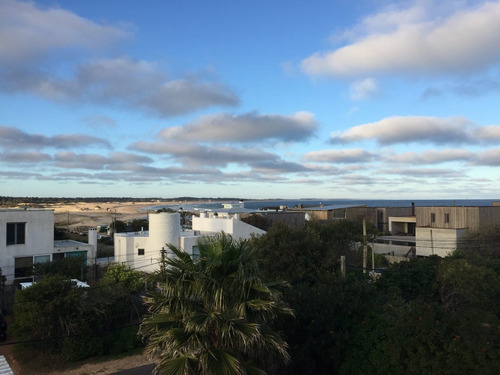 Casa En Venta De 3 Dormitorios En José Ignacio