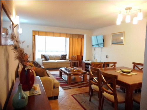 Departamento En Arriendo De 2d,2b Y Pieza Servicio