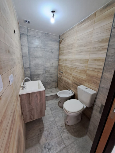 Ph 3 Ambientes A Estrenar Pb 2 Patios Y Cochera. Oportunidad