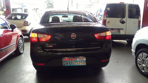 Imagem 4 de 8 de Fiat Grand Siena 1.4 Attractive Flex 4p 2013