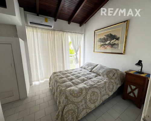 Re/max 2mil Vende Townhouse En Res. Terrazas De Guacuco, Mun. Arismendi, Isla De Margarita, Edo. Nueva Esparta