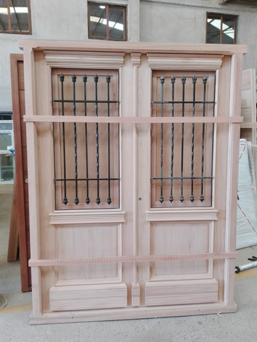 Imagen 5 de 7 de Puerta De Madera Colonial 120x215 Natural
