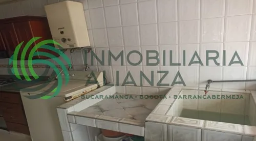 Casa En Venta En Cabecera Del Llano. Cod V61678