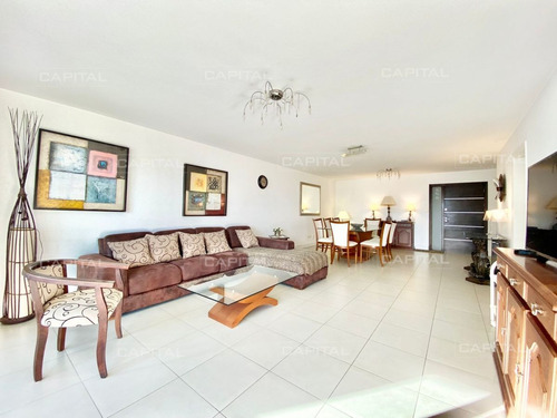 Imagen 8 de 21 de Apartamento De Tres Dormitorios En Venta, Punta Del Este - Punta Del Este Brava