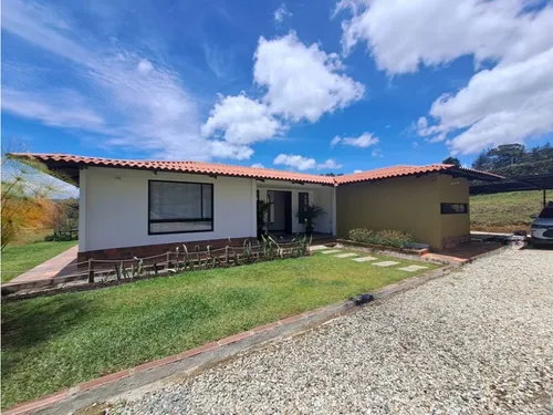 En Arriendo Finca El Carmen De Viboral
