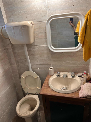 Hermosa Casa Con Apto Al Fondo Y Galpón.