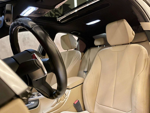 Imagem 7 de 11 de Bmw 320i M Sport Turbo Flex 2018 33.000km Com Teto E Upgrade
