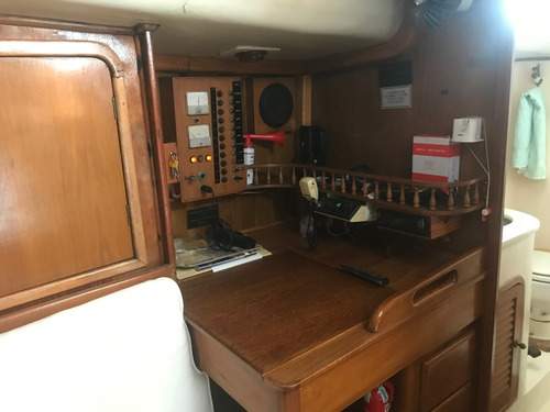 Velero Alpha 36 Motor Volvo Penta 40 Hp (2016)