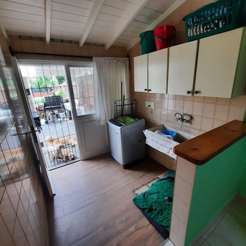 Imagen 15 de 30 de Chalet 4 Ambientes En Dos Plantas En Lo Mejor De Parque Luro