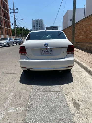 Volkswagen Vento 1.6 Highline Mt