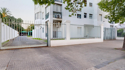65 Entre 28 Y 29 La Plata - Departamento De Dos Dormitorios Con Cochera En Venta