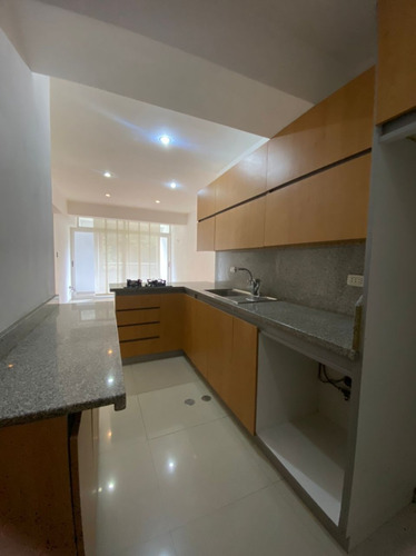 Imagen 3 de 11 de Apartamento Tipo Estudio En Vista Al Parque, Las Chimeneas Jc