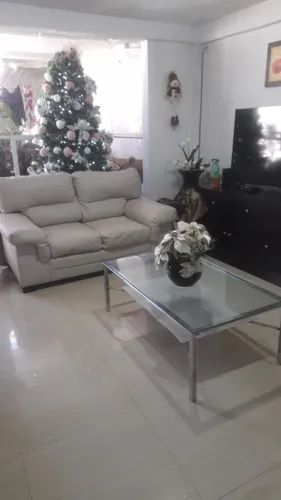 Hermosa Casa Dúplex Recién Renovada Con 4 Recamaras, Amplios Espacios Y Excelente Equipamiento