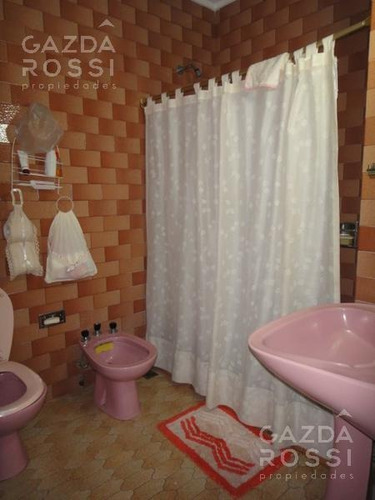 Imagen 11 de 17 de Casa - Jose Marmol