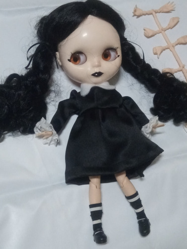Boneca Blaythe Custum Simples (Usado)
