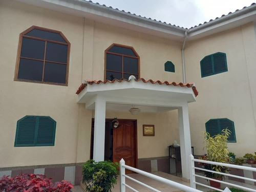 Best House Vende Increíble Casa En Colinas De Carrizal Avp