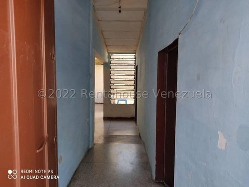 Imagen 2 de 30 de Casa En Venta Centro De Barquisimeto, Alto Flujo Peatonal Y Vehicular, Cerca Zona Manteco. Inf. 0424-5620928 Flex 22-15934 Z13
