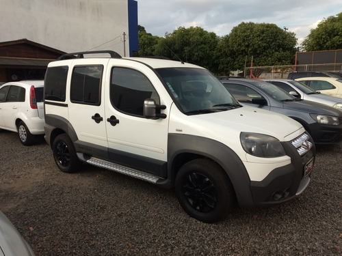 Fiat Doblo 2016 1.8 16v Adventure Flex 5p